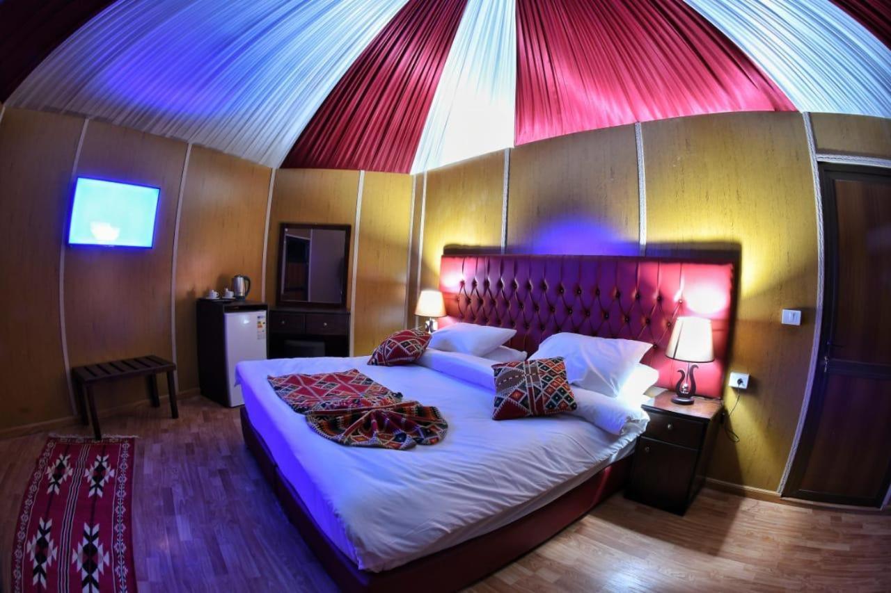 Rum Oasis Luxury Camp Wadi Rum Eksteriør billede