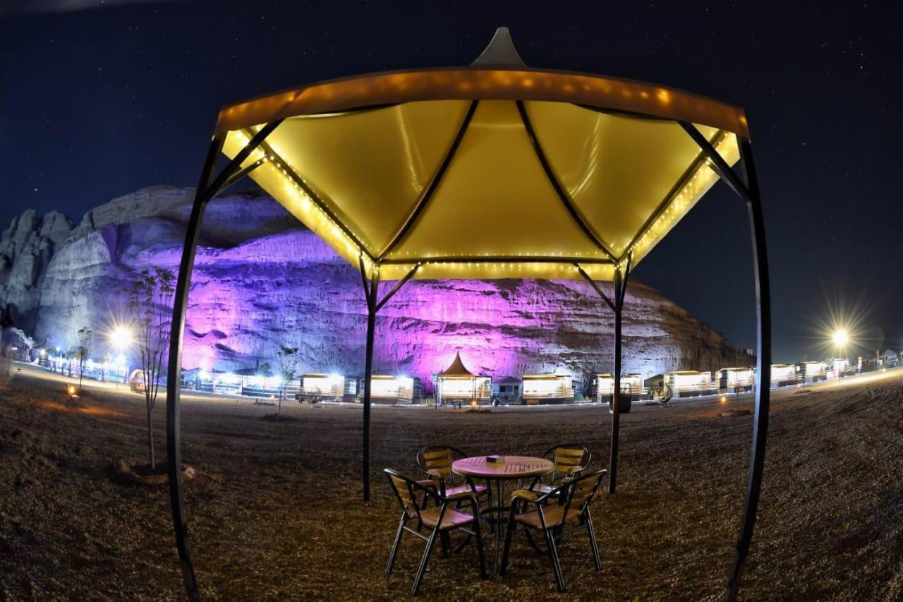 Rum Oasis Luxury Camp Wadi Rum Eksteriør billede